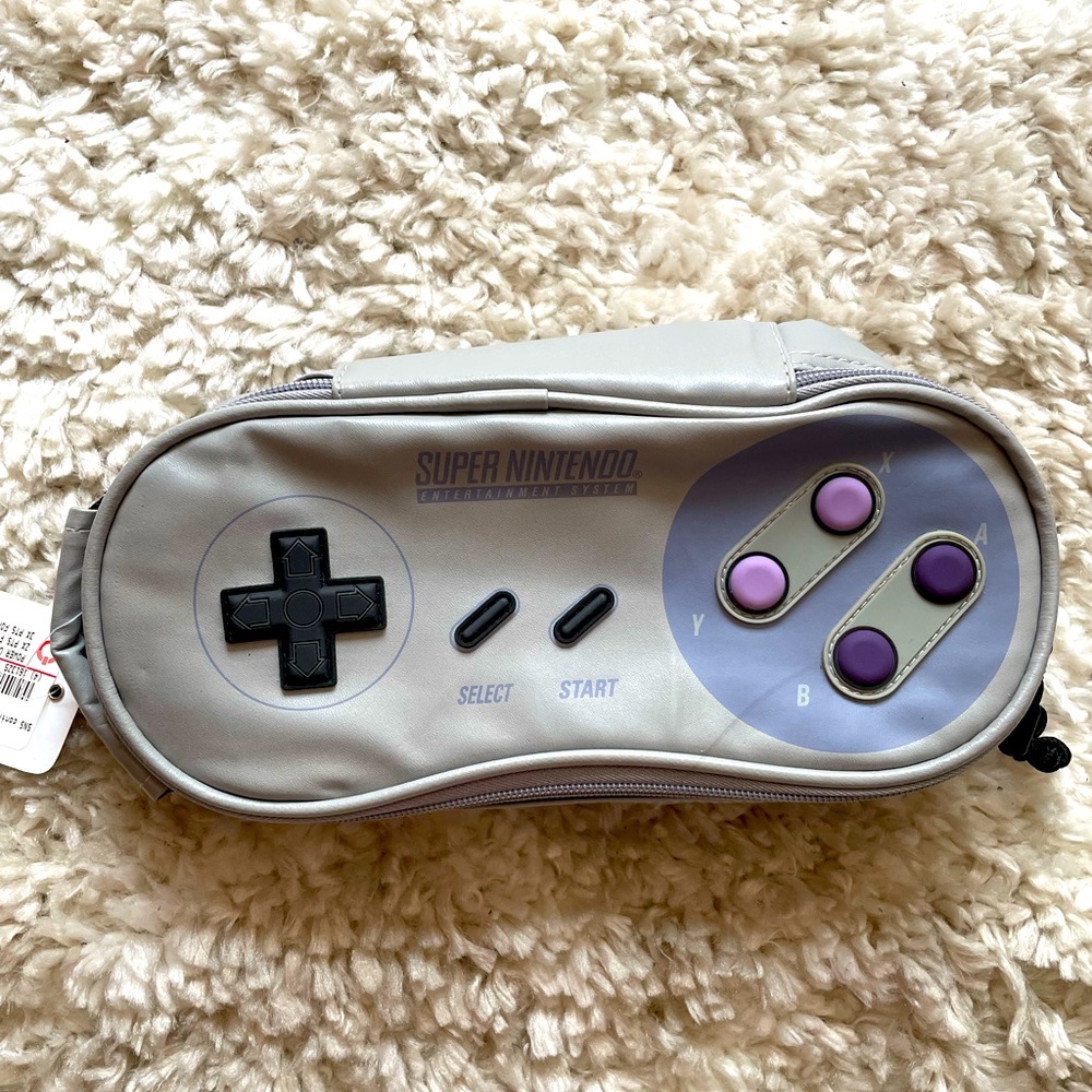 🚨SOLD!!🚨SNES Controller Zip Bag/Case